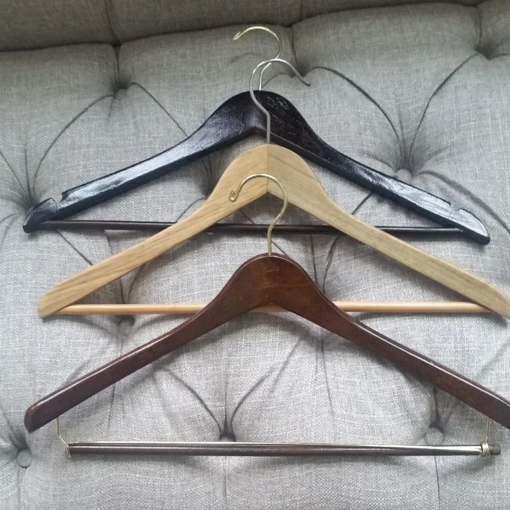 Set of 3 wood hangers
